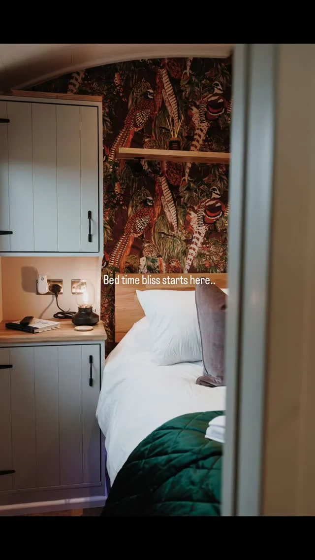 Cosy, calm and peaceful... Which one would you choose to be your bed time bliss? 🌿🌸🪶 

💫 Crisp fresh cotton sheets... cosy bed vibes... Sound of nature...

Each of our luxury shepherds huts are designed for ultimate relaxation, comfort with cosy decor, which is definitely noticeable in the sleeping area 😜 With a spacious scrumptious king size bed, plenty of storages, 42" TV and not forgetting the stunning views of the Eden valley countryside to wake up to.. 🤎🍃🌳

Book your stay and find out more on our website
🔗 See bio for our website link (www.brackenslack.co.uk)
.
.
.
#Brackenslackshepherdhuts #brackenslackstays #lakedirstict #snugasabug #roomfortwo #cumbia #hikingadventures #romanticgetaway #edenvalley #shepherdhuts #cabin #cabinstays #glamping #lyvennetvalley #yorkshiredalesnationalpark #westmorlanddales #cosyvides #lakedistrict_uk #cumbria #luxurytravel #logburner #couplegoals❤️ #luxuryglamping